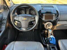 CHEVROLET S10 LTZ /2016 RT 811 VEÍCULOS ARROIO DO MEIO / Carros no Vale