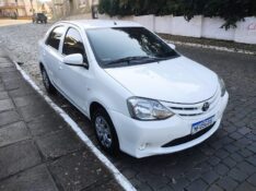 TOYOTA ETIOS SEDAN X 1.5 2014/2015 ALTERNATIVA VEÍCULOS LAJEADO / Carros no Vale