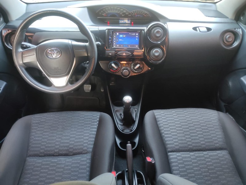 TOYOTA ETIOS SEDAN X 1.5 - 2015