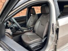 JEEP COMMANDER OVERLAND TD380 4X4 TURBO 2022/2022 LS MULTIMARCAS VENÂNCIO AIRES / Carros no Vale