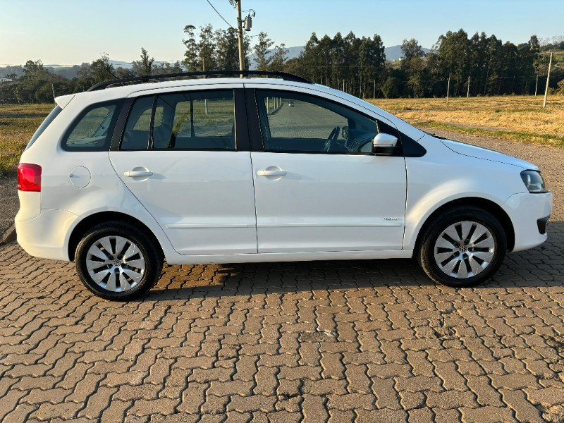 VOLKSWAGEN SPACEFOX TREND 1.6 /2012 RT 811 VEÍCULOS ARROIO DO MEIO / Carros no Vale