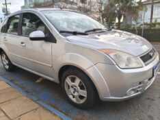 FORD FIESTA 1.0 8V FLEX 2007/2008 ADRIANO VEÍCULOS CRUZEIRO DO SUL / Carros no Vale