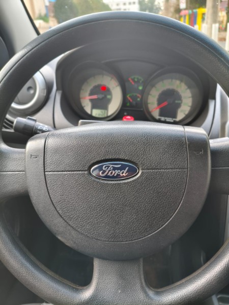 FORD FIESTA 1.0 8V FLEX 2007/2008 ADRIANO VEÍCULOS CRUZEIRO DO SUL / Carros no Vale