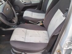 FORD FIESTA 1.0 8V FLEX 2007/2008 ADRIANO VEÍCULOS CRUZEIRO DO SUL / Carros no Vale
