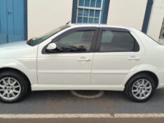 FIAT SIENA 1.4 MPI EL 8V FLEX 4P MANUAL 2013/2013 ADRIANO VEÍCULOS CRUZEIRO DO SUL / Carros no Vale
