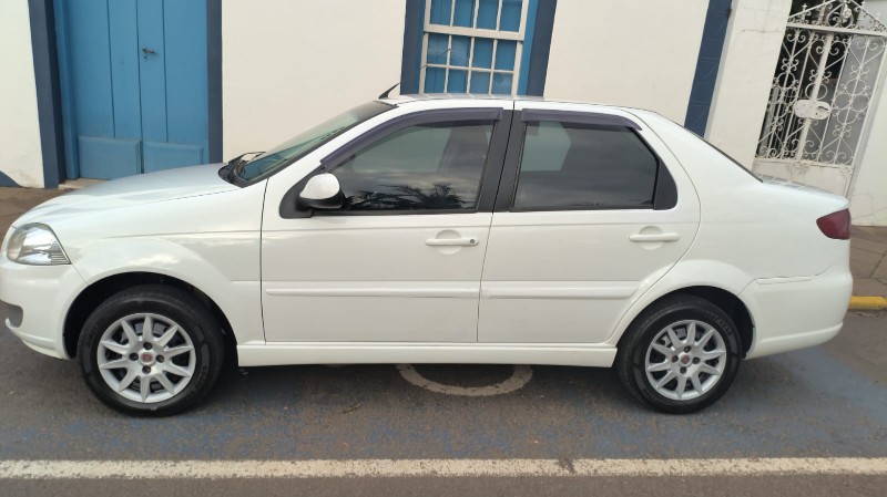 FIAT SIENA 1.4 MPI EL 8V FLEX 4P MANUAL 2013/2013 ADRIANO VEÍCULOS CRUZEIRO DO SUL / Carros no Vale