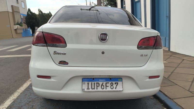 FIAT SIENA 1.4 MPI EL 8V FLEX 4P MANUAL 2013/2013 ADRIANO VEÍCULOS CRUZEIRO DO SUL / Carros no Vale