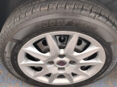 FIAT SIENA 1.4 MPI EL 8V FLEX 4P MANUAL 2013/2013 ADRIANO VEÍCULOS CRUZEIRO DO SUL / Carros no Vale