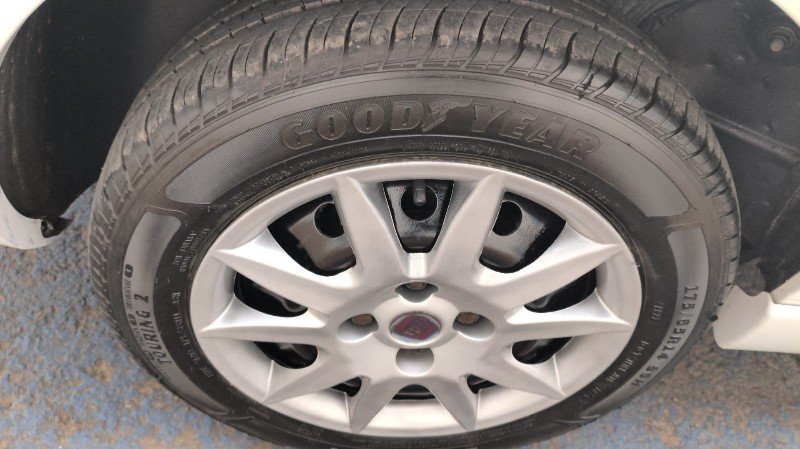 FIAT SIENA 1.4 MPI EL 8V FLEX 4P MANUAL 2013/2013 ADRIANO VEÍCULOS CRUZEIRO DO SUL / Carros no Vale