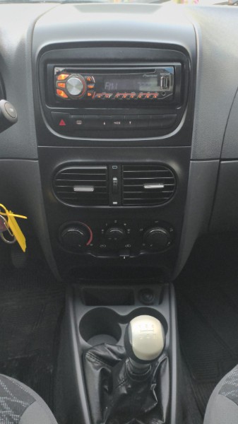 FIAT SIENA 1.4 MPI EL 8V FLEX 4P MANUAL 2013/2013 ADRIANO VEÍCULOS CRUZEIRO DO SUL / Carros no Vale