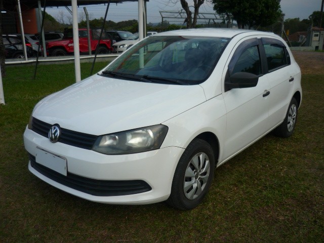 VOLKSWAGEN GOL 1.6 MI 8V FLEX 4P MANUAL 2013/2014 PREMIUM AUTOMÓVEIS ARROIO DO MEIO / Carros no Vale