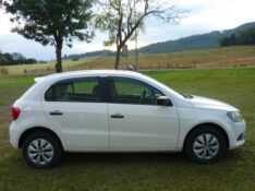 VOLKSWAGEN GOL 1.6 MI 8V FLEX 4P MANUAL 2013/2014 PREMIUM AUTOMÓVEIS ARROIO DO MEIO / Carros no Vale