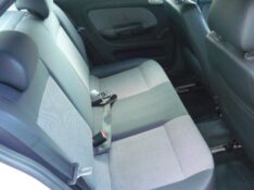 VOLKSWAGEN GOL 1.6 MI 8V FLEX 4P MANUAL 2013/2014 PREMIUM AUTOMÓVEIS ARROIO DO MEIO / Carros no Vale