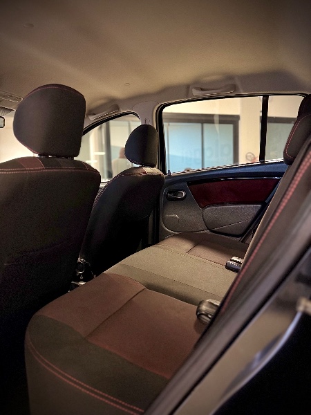 RENAULT SANDERO 1.6 16V SCE FLEX STEPWAY 4P MANUAL 2013/2014 MALAGGI VEÍCULOS ENCANTADO / Carros no Vale