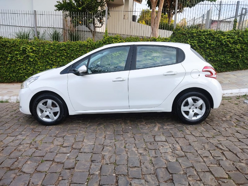 PEUGEOT 208 ACTIVE 1.5 - 2014