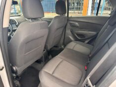 CHEVROLET TRACKER LT 1.8 /2016 MENEGHINI VEÍCULOS ARROIO DO MEIO / Carros no Vale
