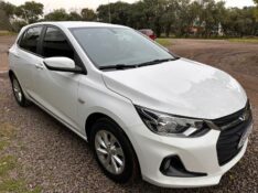 CHEVROLET ONIX 1.0 TURBO /2020 MENEGHINI VEÍCULOS ARROIO DO MEIO / Carros no Vale
