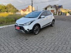 HYUNDAI HB20X 1.6 16V STYLE FLEX 4P AUTOMÁTICO 2017/2017 ELY AUTOMÓVEIS LAJEADO / Carros no Vale