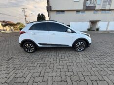 HYUNDAI HB20X 1.6 16V STYLE FLEX 4P AUTOMÁTICO 2017/2017 ELY AUTOMÓVEIS LAJEADO / Carros no Vale