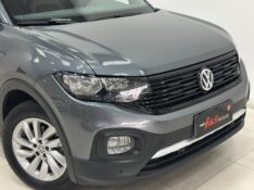 VOLKSWAGEN T-CROSS 1.0 200 TSI 2019/2020 MAIS FÁCIL VEÍCULOS SANTA CRUZ DO SUL / Carros no Vale