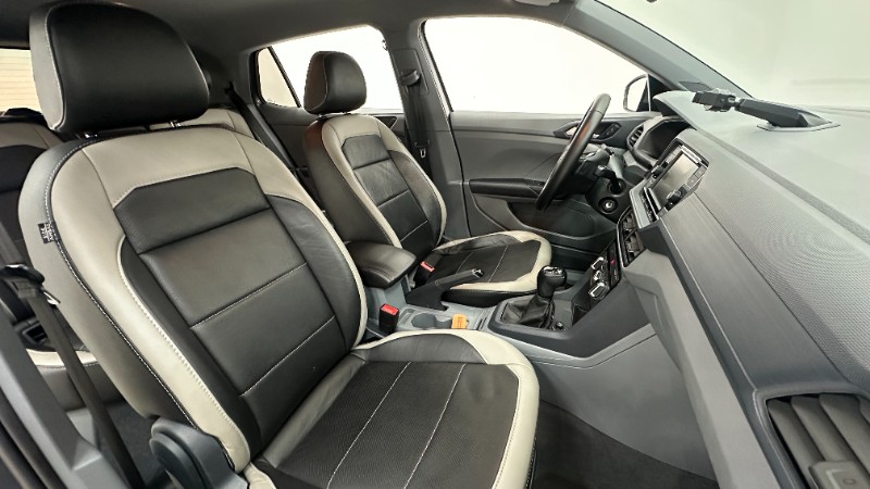 VOLKSWAGEN T-CROSS 1.0 200 TSI 2019/2020 MAIS FÁCIL VEÍCULOS SANTA CRUZ DO SUL / Carros no Vale