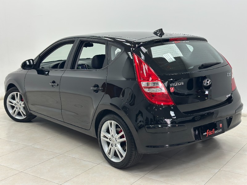 HYUNDAI I30 2.0 16V 145CV 2012 2011/2012 MAIS FÁCIL VEÍCULOS SANTA CRUZ DO SUL / Carros no Vale