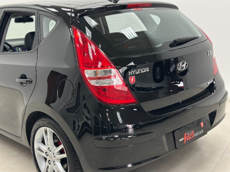 HYUNDAI I30 2.0 16V 145CV 2012 2011/2012 MAIS FÁCIL VEÍCULOS SANTA CRUZ DO SUL / Carros no Vale