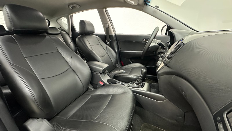 HYUNDAI I30 2.0 16V 145CV 2012 2011/2012 MAIS FÁCIL VEÍCULOS SANTA CRUZ DO SUL / Carros no Vale