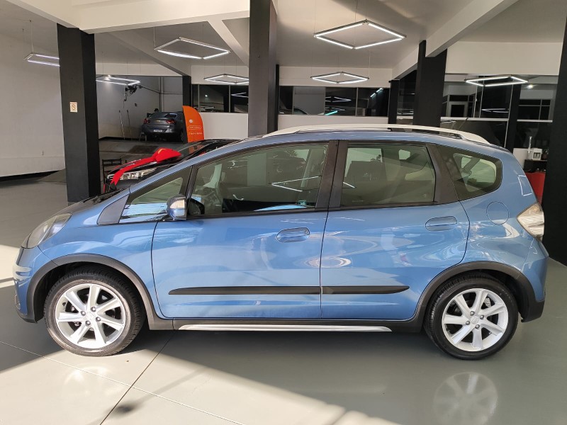 HONDA FIT 1.5 TWIST 16V FLEX 4P MANUAL /2013 BELAVENDA AUTOMÓVEIS ARROIO DO MEIO / Carros no Vale