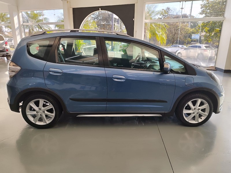 HONDA FIT 1.5 TWIST 16V FLEX 4P MANUAL /2013 BELAVENDA AUTOMÓVEIS ARROIO DO MEIO / Carros no Vale