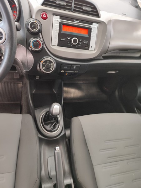 HONDA FIT 1.5 TWIST 16V FLEX 4P MANUAL /2013 BELAVENDA AUTOMÓVEIS ARROIO DO MEIO / Carros no Vale