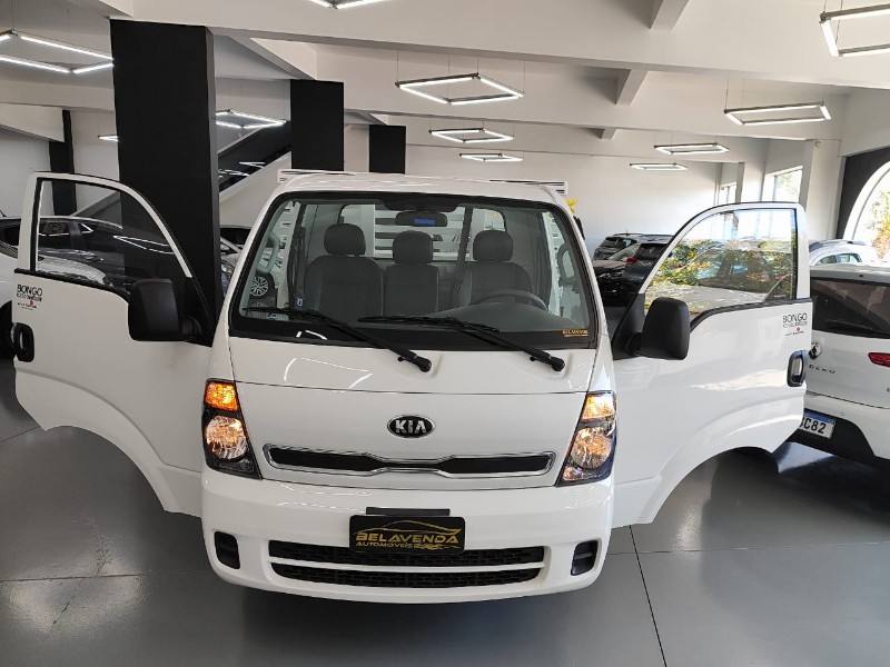 KIA BONGO K-2500 /2023 BELAVENDA AUTOMÓVEIS ARROIO DO MEIO / Carros no Vale