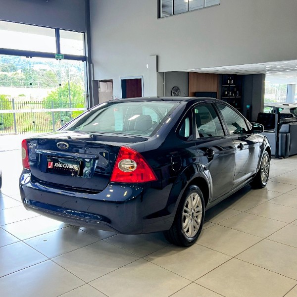 FORD FOCUS SEDAN 1.6 GLX 2013/2013 JOÃO CARROS MULTIMARCAS GUAPORÉ / Carros no Vale