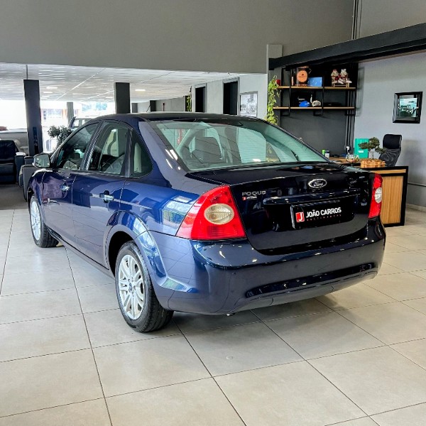 FORD FOCUS SEDAN 1.6 GLX 2013/2013 JOÃO CARROS MULTIMARCAS GUAPORÉ / Carros no Vale