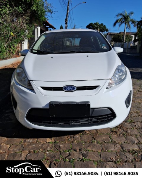 FORD FIESTA 1.6 SE 16V 2013/2013 STOPCAR MULTIMARCAS ESTRELA / Carros no Vale