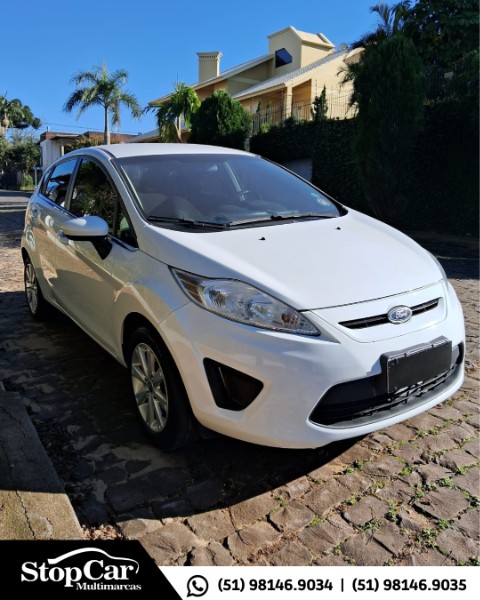 FORD FIESTA 1.6 SE 16V 2013/2013 STOPCAR MULTIMARCAS ESTRELA / Carros no Vale