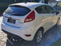 FORD FIESTA 1.6 SE 16V 2013/2013 STOPCAR MULTIMARCAS ESTRELA / Carros no Vale