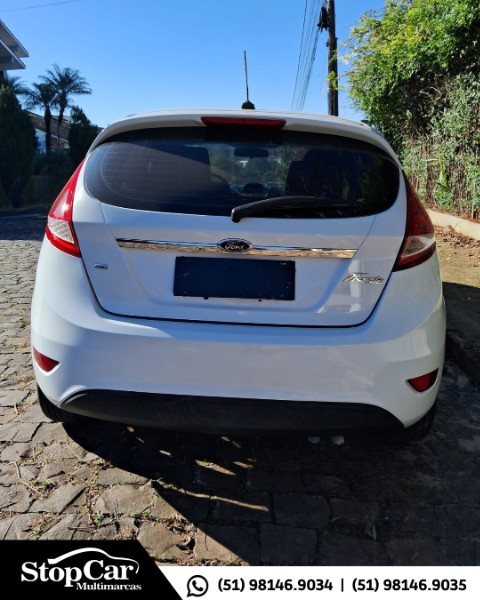 FORD FIESTA 1.6 SE 16V 2013/2013 STOPCAR MULTIMARCAS ESTRELA / Carros no Vale