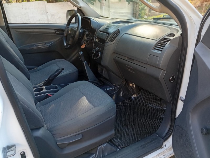 CHEVROLET S10 2.4 2014/2014 ALTERNATIVA VEÍCULOS LAJEADO / Carros no Vale