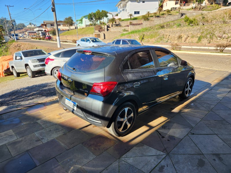 CHEVROLET ONIX LTZ 1.4 2016/2017 TS VEÍCULOS ANTA GORDA / Carros no Vale