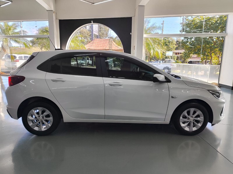 CHEVROLET ONIX HATCH 1.0 12V TB FLEX 5P AUT. /2020 BELAVENDA AUTOMÓVEIS ARROIO DO MEIO / Carros no Vale