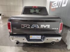 DODGE RAM 5.7 1500 LARAMIE 4X4 V8 2023/2023 ROSAUTO VEÍCULOS VENÂNCIO AIRES / Carros no Vale