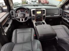DODGE RAM 5.7 1500 LARAMIE 4X4 V8 2023/2023 ROSAUTO VEÍCULOS VENÂNCIO AIRES / Carros no Vale