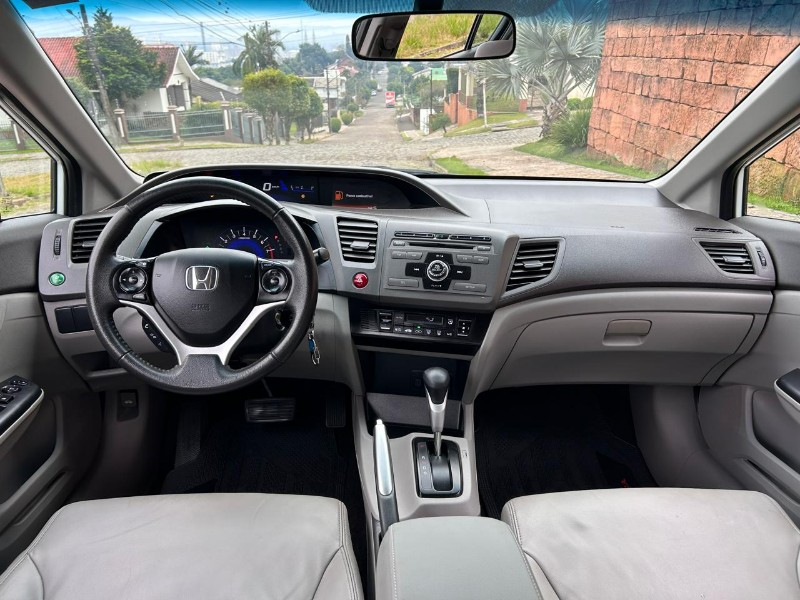 HONDA CIVIC SEDAN LXR 2.0 FLEXONE 16V AUT. 4P 2014/2014 LS MULTIMARCAS VENÂNCIO AIRES / Carros no Vale