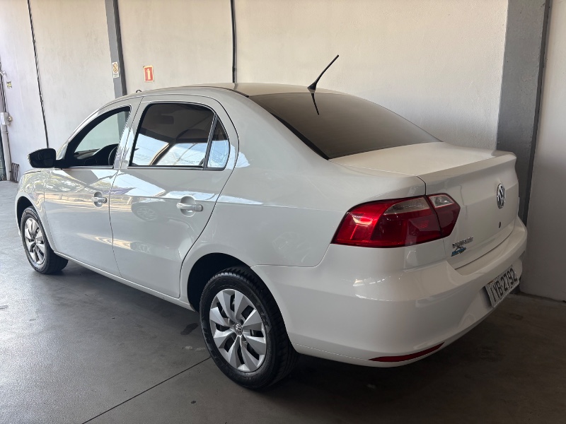 VOLKSWAGEN VOYAGE 1.0 12V MPI TOTALFLEX TRENDLINE 4P MANUAL 2017/2018 RICARDINHO AUTOMÓVEIS MONTENEGRO / Carros no Vale
