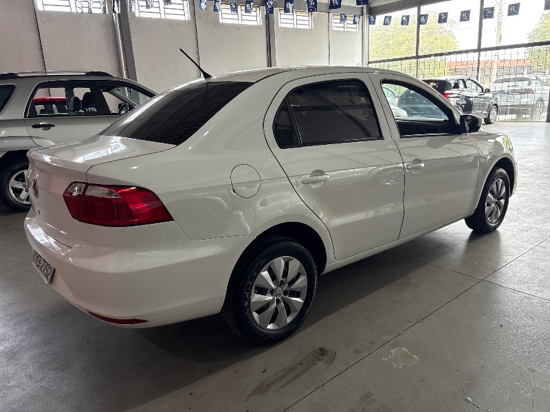 VOLKSWAGEN VOYAGE 1.0 12V MPI TOTALFLEX TRENDLINE 4P MANUAL 2017/2018 RICARDINHO AUTOMÓVEIS MONTENEGRO / Carros no Vale