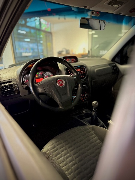 FIAT STRADA 1.8 MPI ADVENTURE CE 16V 2013/2013 MALAGGI VEÍCULOS ENCANTADO / Carros no Vale