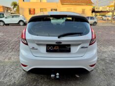 FORD NEW FIESTA 1.6 SE HATCH 16V FLEX 4P POWERSHIFT 2015/2016 AR MULTIMARCAS VENÂNCIO AIRES / Carros no Vale