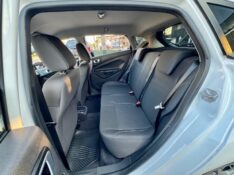 FORD NEW FIESTA 1.6 SE HATCH 16V FLEX 4P POWERSHIFT 2015/2016 AR MULTIMARCAS VENÂNCIO AIRES / Carros no Vale