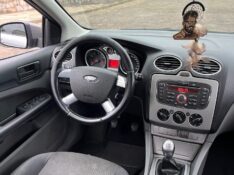 FORD FOCUS SEDAN 2.0 GLX SEDAN 16V FLEX 4P MANUAL 2010/2010 BOSCO AUTOMÓVEIS GUAPORÉ / Carros no Vale